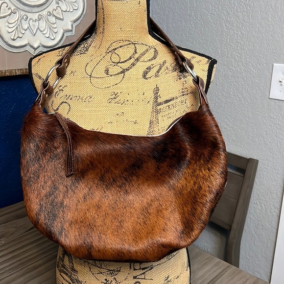 mayamoon Handbags - MAYA MOON OREGON DESIGN FUR & LEATHER CRESENT  HANDBAG